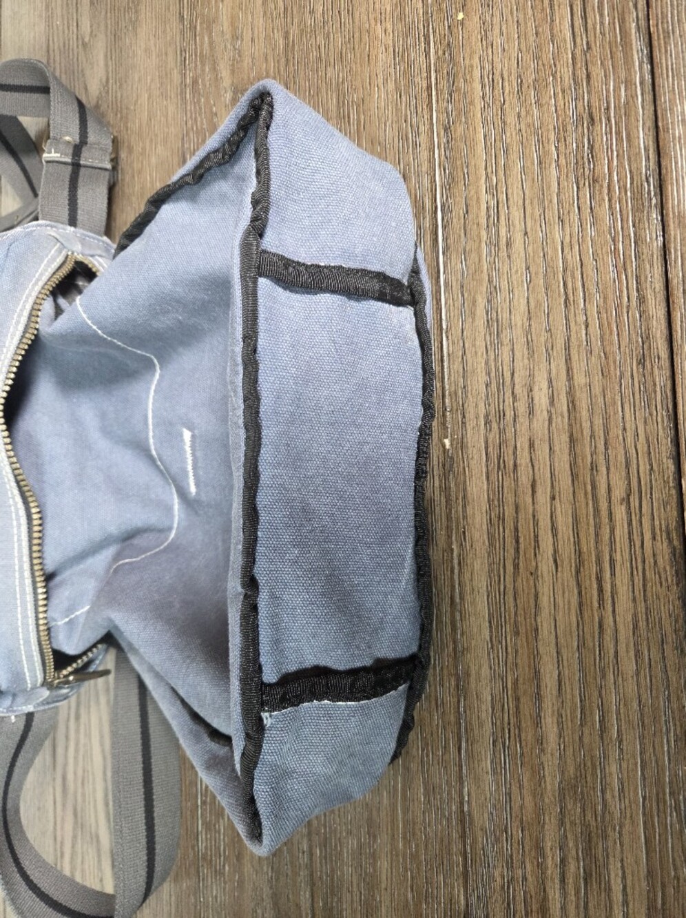 Vtg DIESEL Y2K Distressed Grey Canvas Messenger Bag - Excellent Condition - Picture 9 of 13